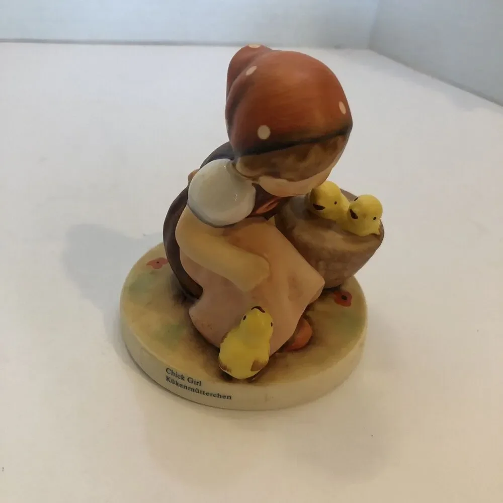 Vintage Hummel Goebel Figurine 